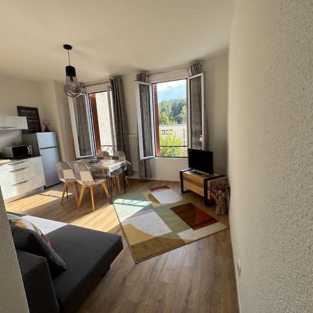 Appartement Le Madargue Idealement Place Châtel-Guyon Exteriér fotografie