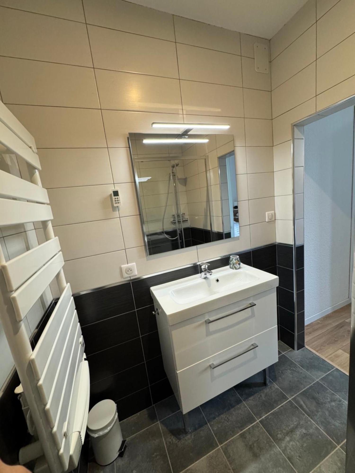 Appartement Le Madargue Idealement Place Châtel-Guyon Exteriér fotografie